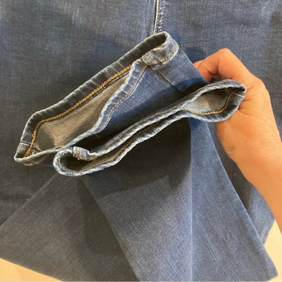 NYDJ Sz 10 Marilyn Straight Medium  Wash Comfort Stretch Jeans - Picture 4 of 9